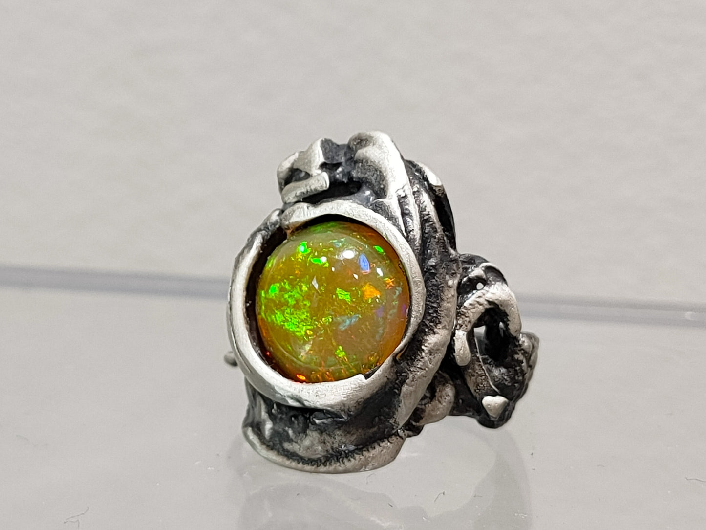 Anillo de Ópalo Único